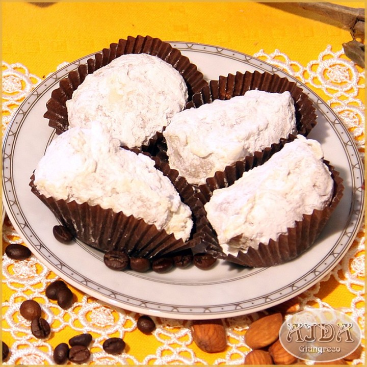 White Almond “Sospiri” with Rum, Tray 260 g