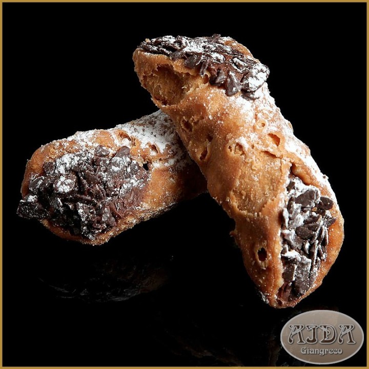 CANNOLI ripieni alla NOCCIOLA VASSOIO KG 1